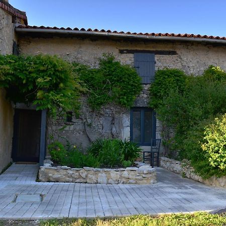 Chez Pique-Fesse Chambre D'Hote Saint-Martin-L'ars Exterior foto
